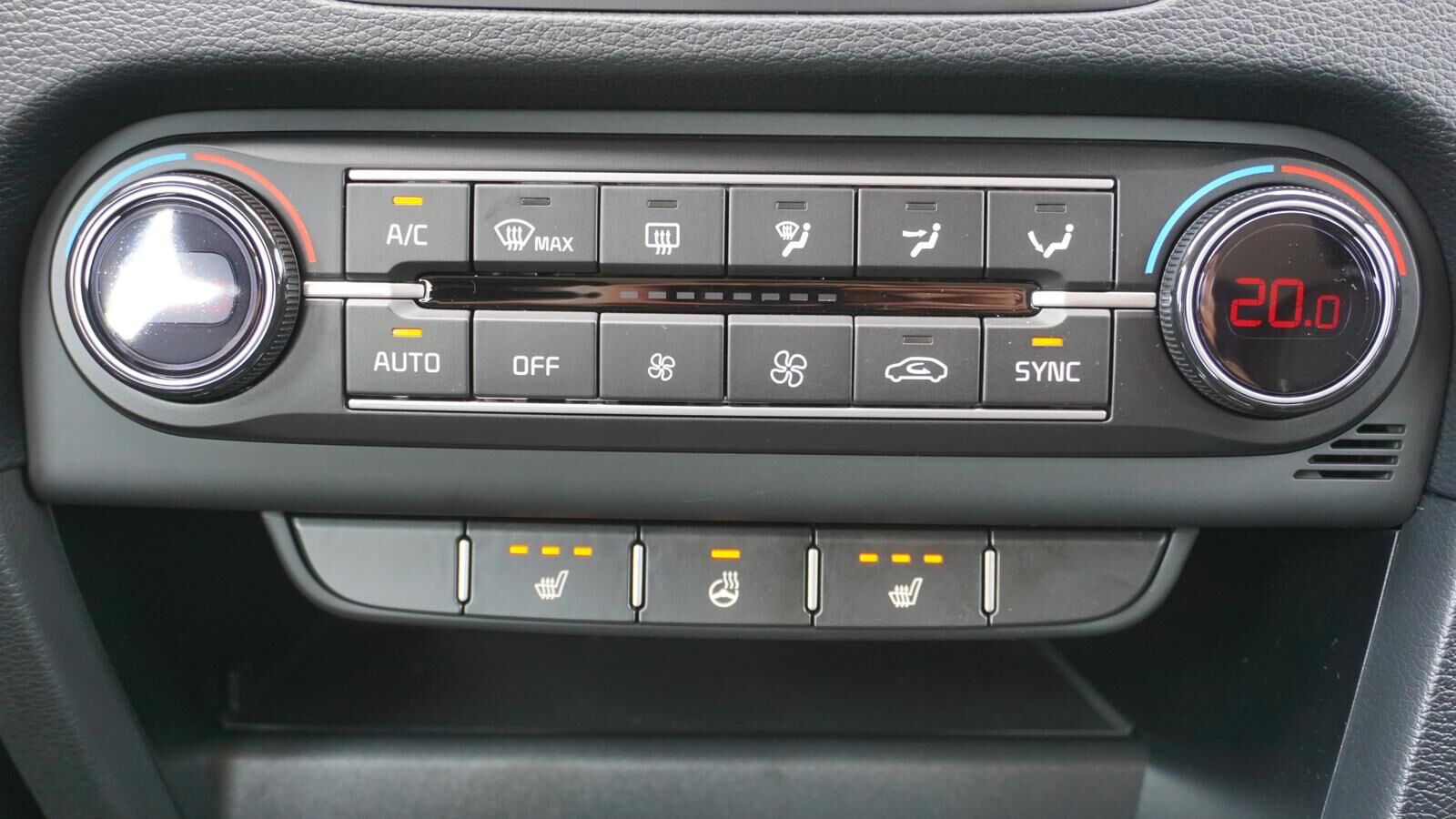 KIA XCeed 1.5 T-GDI SPIRIT Ansicht 17 für Fahrzeugdetailseite