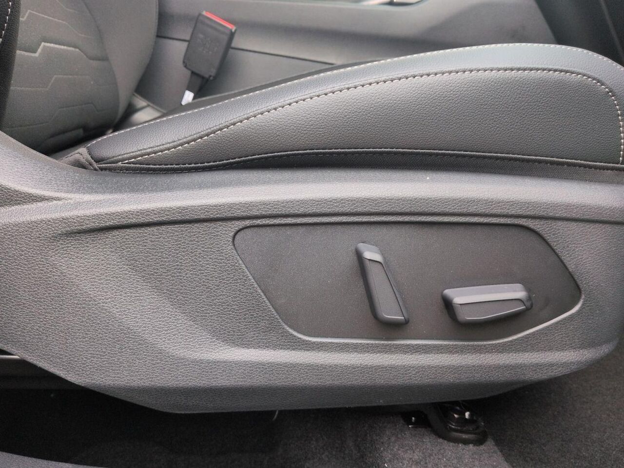 KIA Sportage 1.6 DCT7 AWD SPIRIT *DriveP5*Navi* Ansicht 15 für Fahrzeugdetailseite