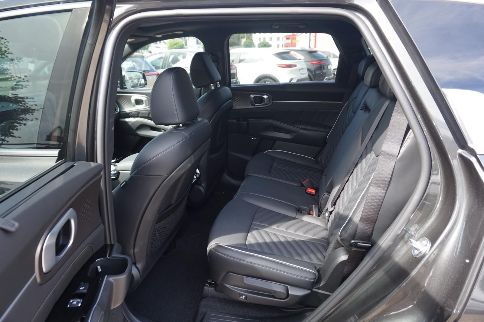 KIA Sorento 2.2 CRDi AWD PLATINUM 7-SITZE *PANODACH* Ansicht 14 für Fahrzeugdetailseite