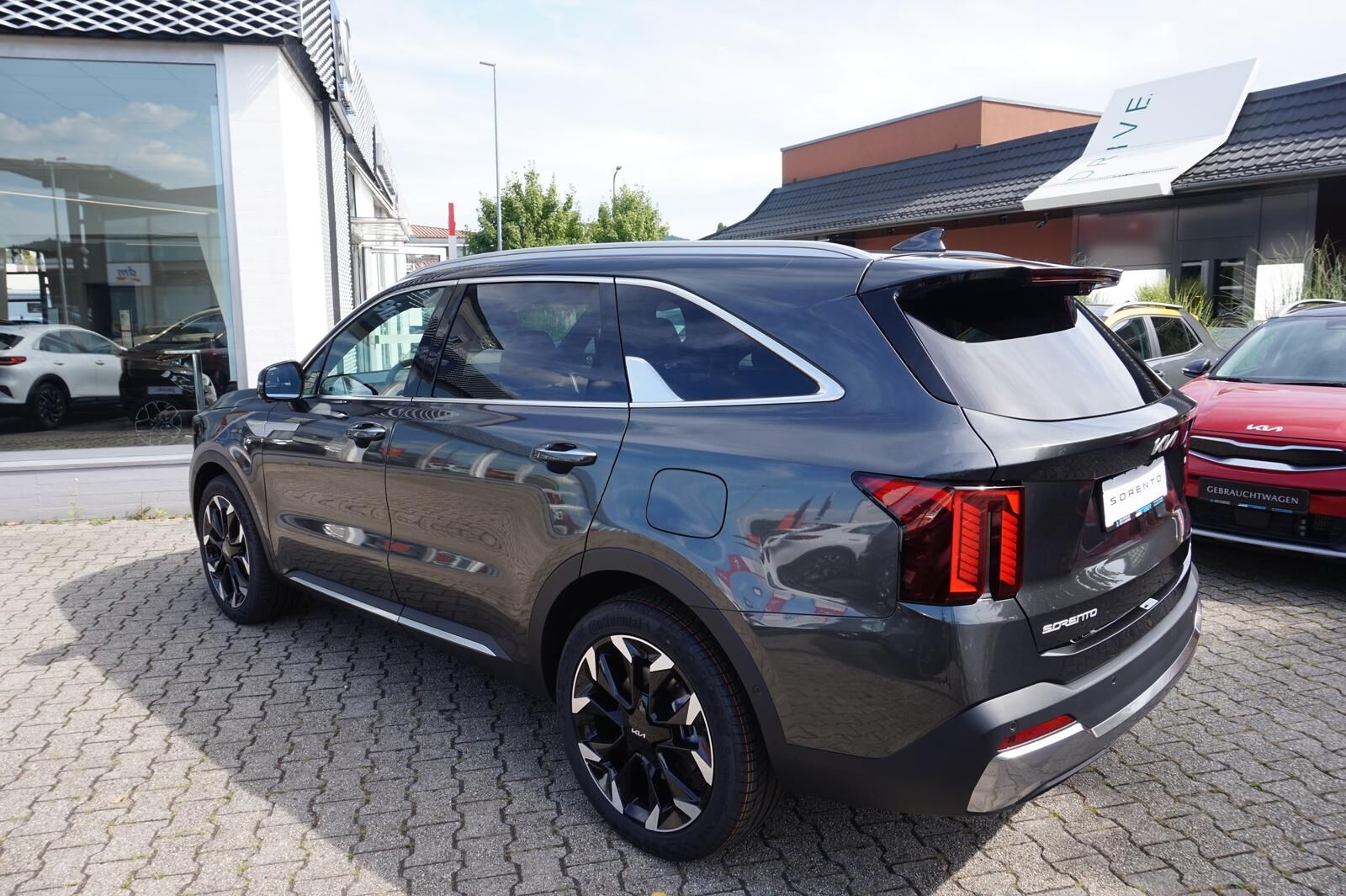 KIA Sorento 2.2 CRDi AWD PLATINUM 7-SITZE *PANODACH* Ansicht 17 für Fahrzeugdetailseite