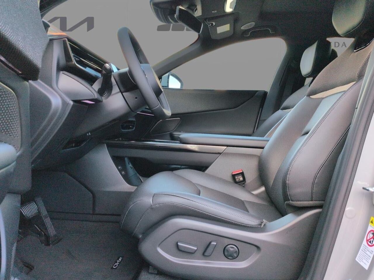 MAZDA CX-6e TAKUMI *HEAD-UP*LED*AMBIENTE*LEDER*360°* Ansicht 6 für Fahrzeugdetailseite