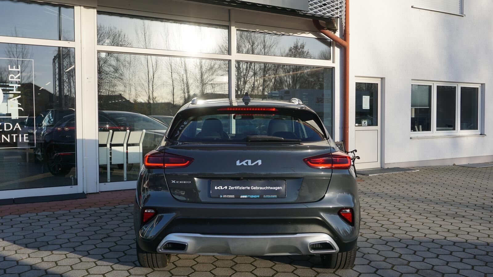 KIA XCeed 1.5 T-GDI 160PS SPIRIT *LED* NAVI* XCL* Ansicht 12 für Fahrzeugdetailseite