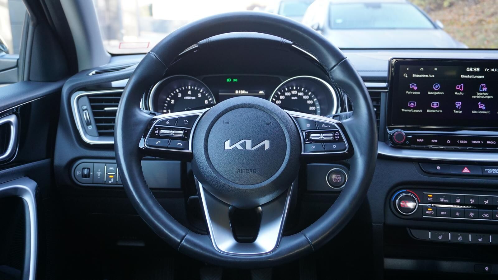 KIA XCeed 1.5 T-GDI 160PS SPIRIT *LED* NAVI* XCL* Ansicht 13 für Fahrzeugdetailseite