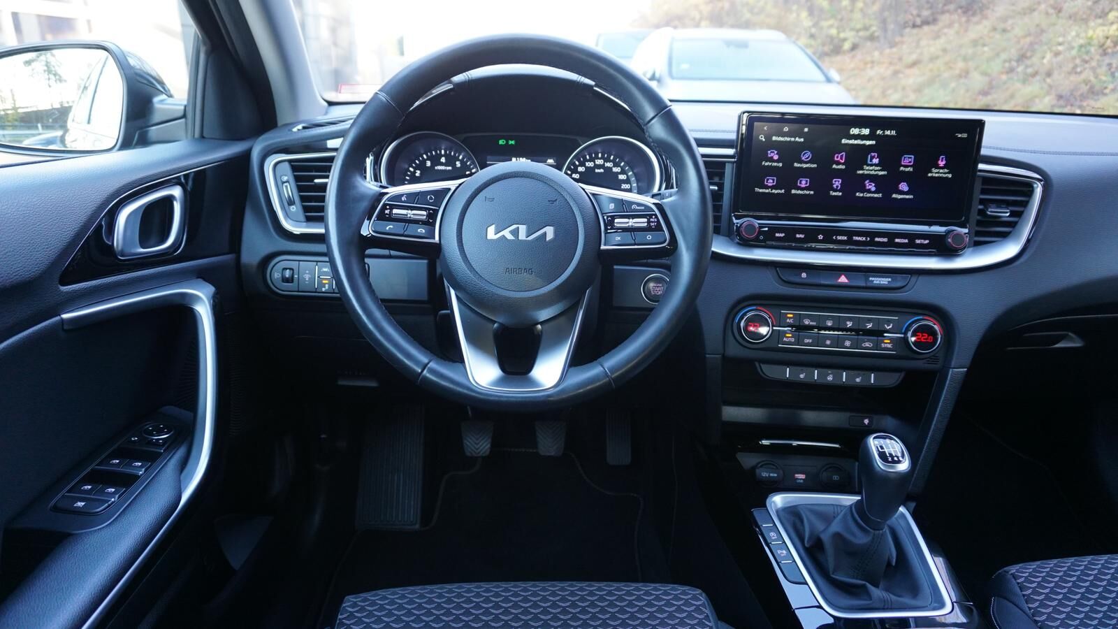 KIA XCeed 1.5 T-GDI 160PS SPIRIT *LED* NAVI* XCL* Ansicht 15 für Fahrzeugdetailseite