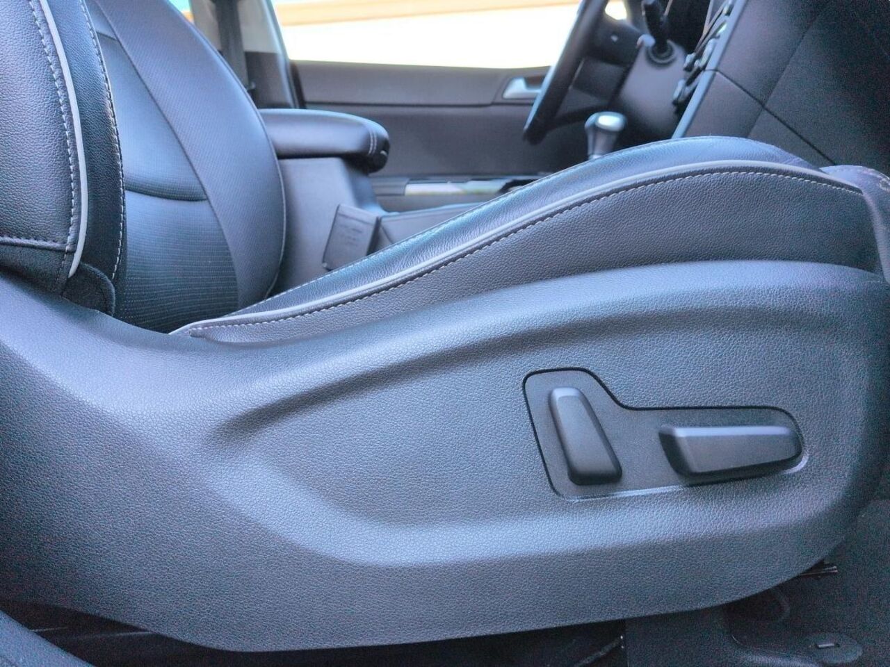 KIA Sportage 2.0 CRDI AWD PLATINUM EDITION *LED*NAVI Ansicht 13 für Fahrzeugdetailseite