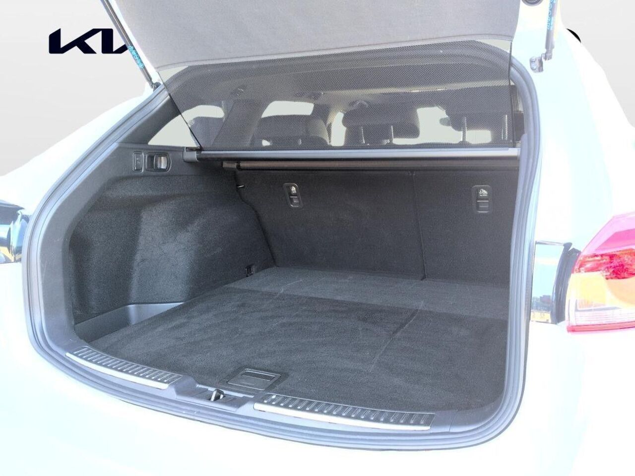 MAZDA 6 2.5 AT TAKUMI *NAVI*BOSE*HEAD-UP*GLASDACH* Ansicht 5 für Fahrzeugdetailseite