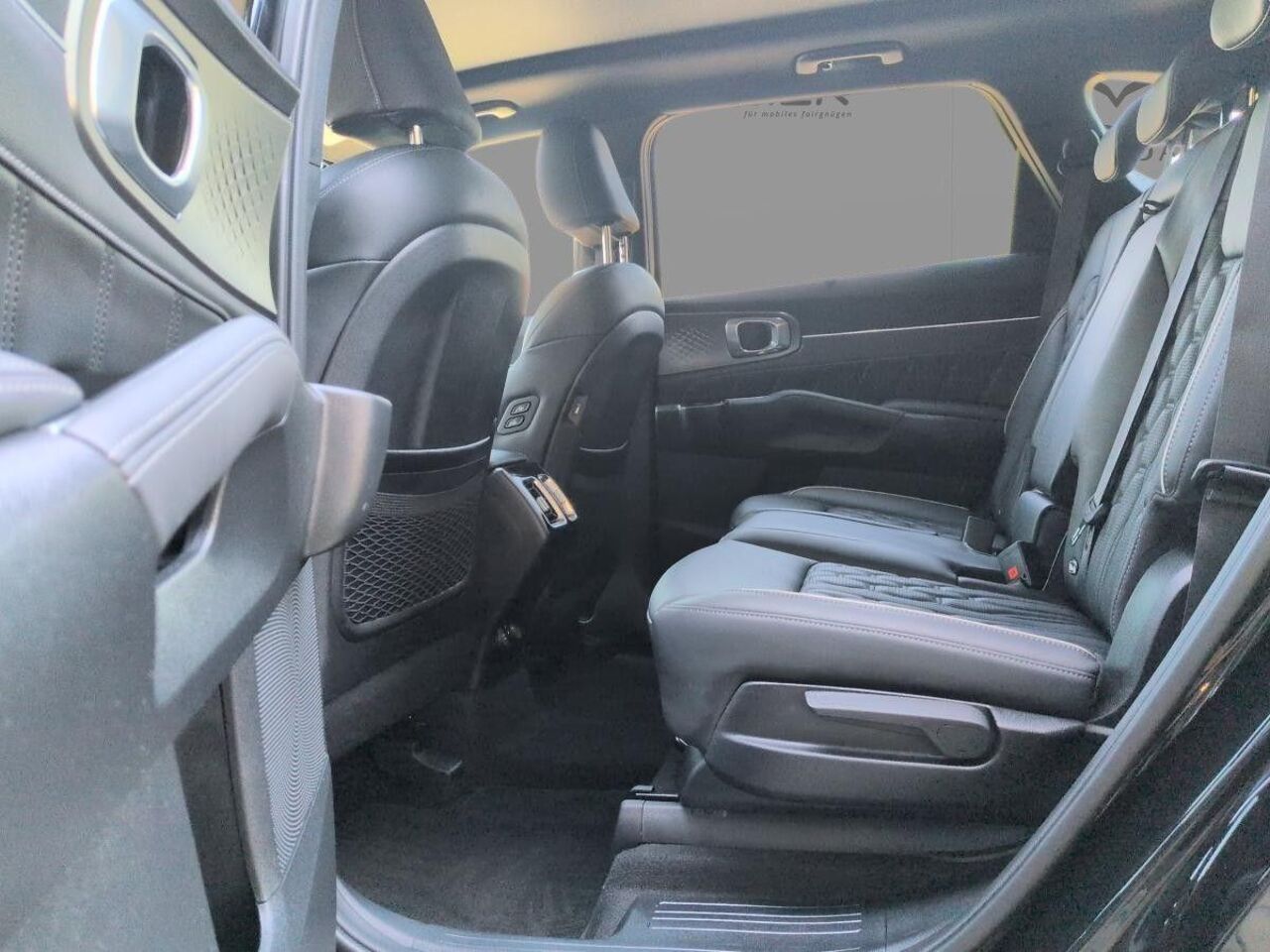 KIA Sorento 2.2 4WD SPIRIT *LEDER*PANORAMADACH* Ansicht 7 für Fahrzeugdetailseite