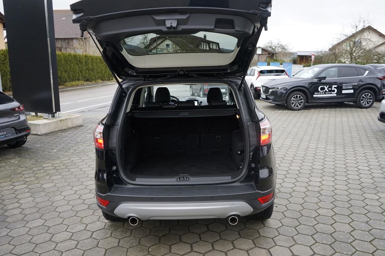 FORD Kuga 2.0 TDCi TITANIUM AWD *BI-XENON*SHZ*AHK* Ansicht 13 für Fahrzeugdetailseite
