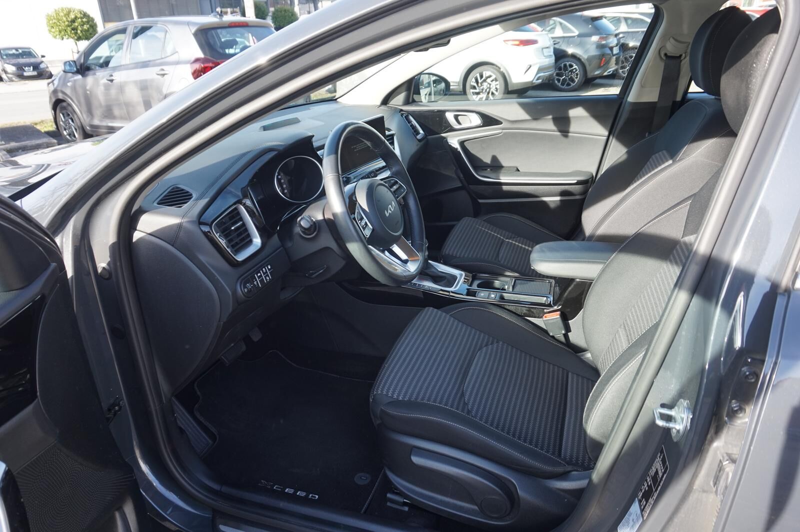 KIA XCeed Plug-in Hybrid Vision *NAVI* KAMERA* LED* Ansicht 7 für Fahrzeugdetailseite