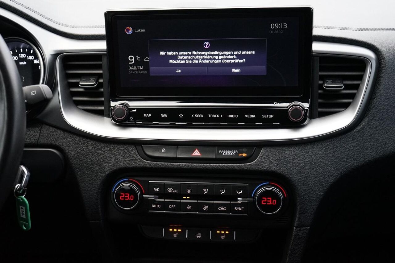 KIA Ceed 1.5 TGDI TEAM SPIRIT *LED*NAVI*KAMERA* Ansicht 10 für Fahrzeugdetailseite