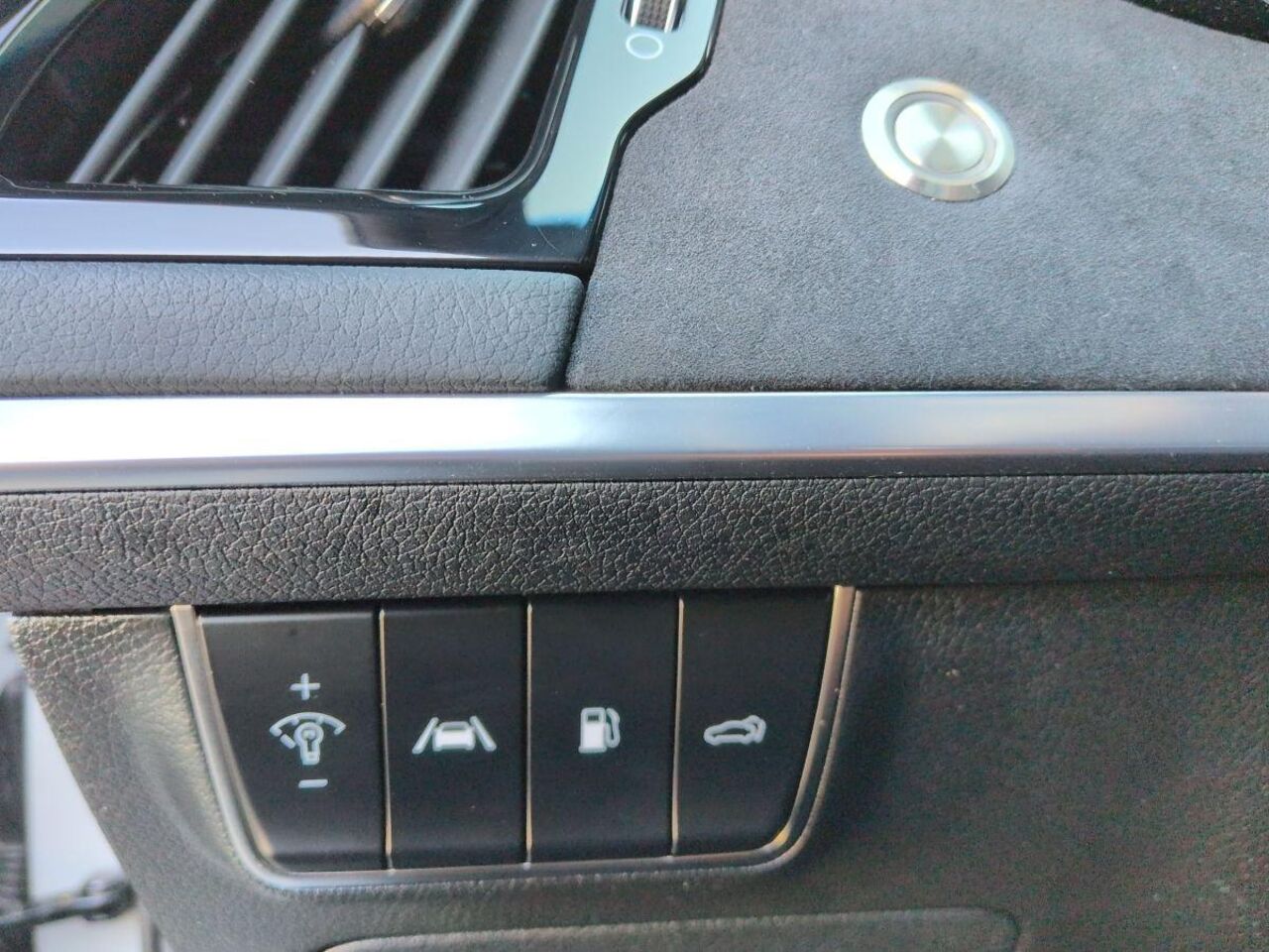 KIA Stinger 3.3T AWD AT GT *LEDER*GLASDACH*HEAD-UP* Ansicht 15 für Fahrzeugdetailseite