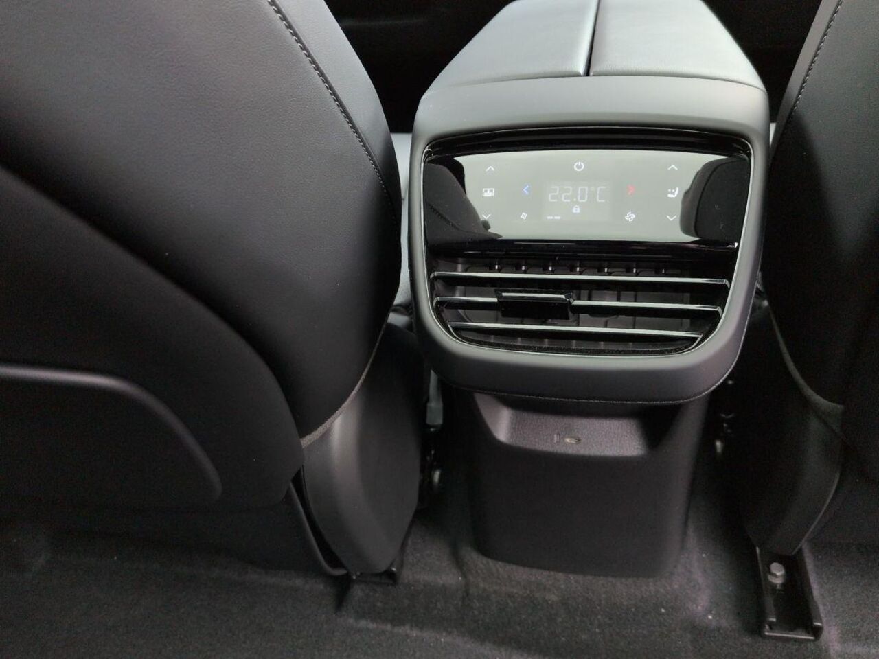 MAZDA CX-6e TAKUMI *HEAD-UP*LED*AMBIENTE*LEDER*360°* Ansicht 14 für Fahrzeugdetailseite