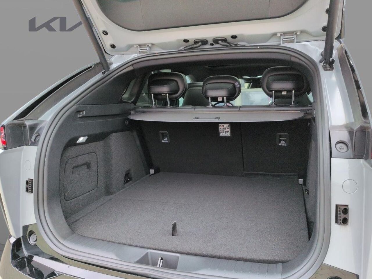 MAZDA CX-6e TAKUMI *HEAD-UP*LED*AMBIENTE*LEDER*360°* Ansicht 5 für Fahrzeugdetailseite