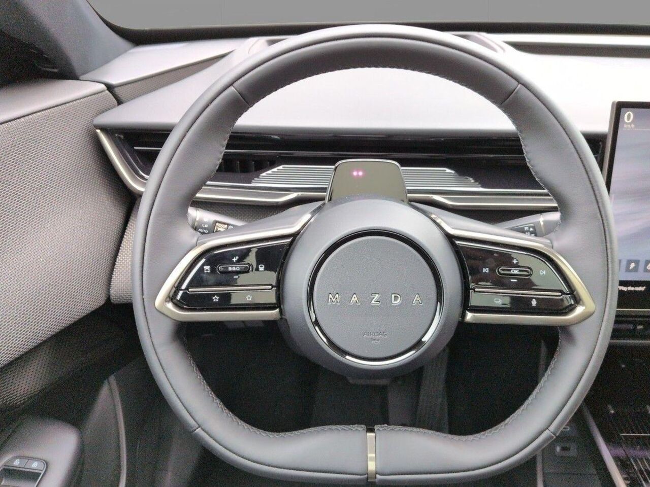 MAZDA CX-6e TAKUMI *HEAD-UP*LED*AMBIENTE*LEDER*360°* Ansicht 9 für Fahrzeugdetailseite