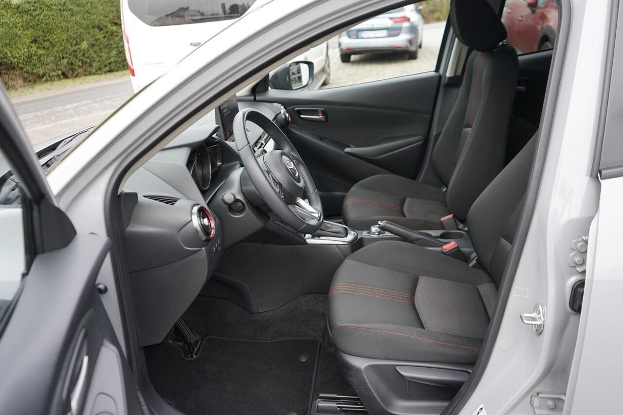 MAZDA 2 1.5 SKYACTIV-G HOMURA *LED*KAMERA*DAB* Ansicht 6 für Fahrzeugdetailseite