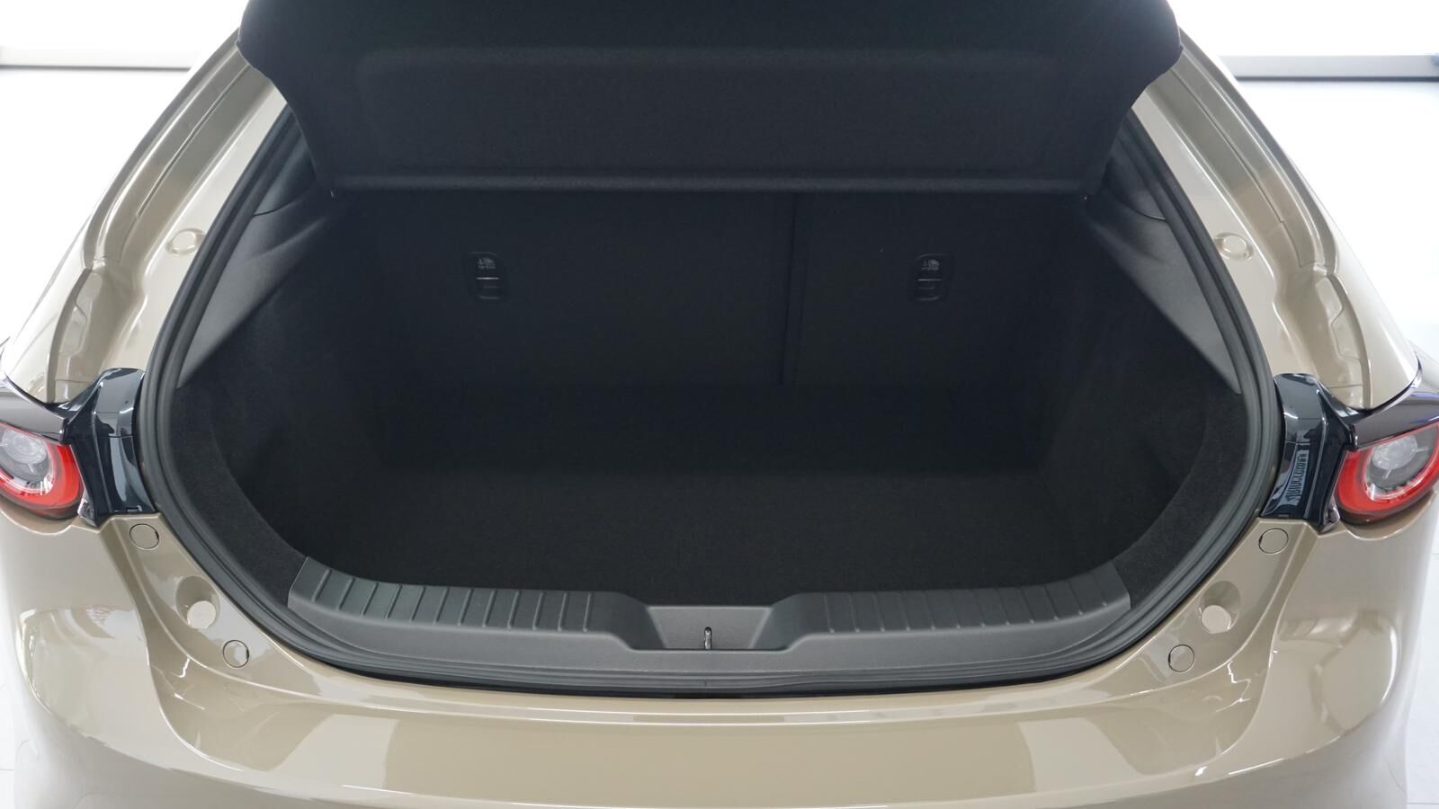 MAZDA 3 2.5 e-SKYACTIV G 6AT Exclusive-Line*BOSE*NAVI* Ansicht 15 für Fahrzeugdetailseite