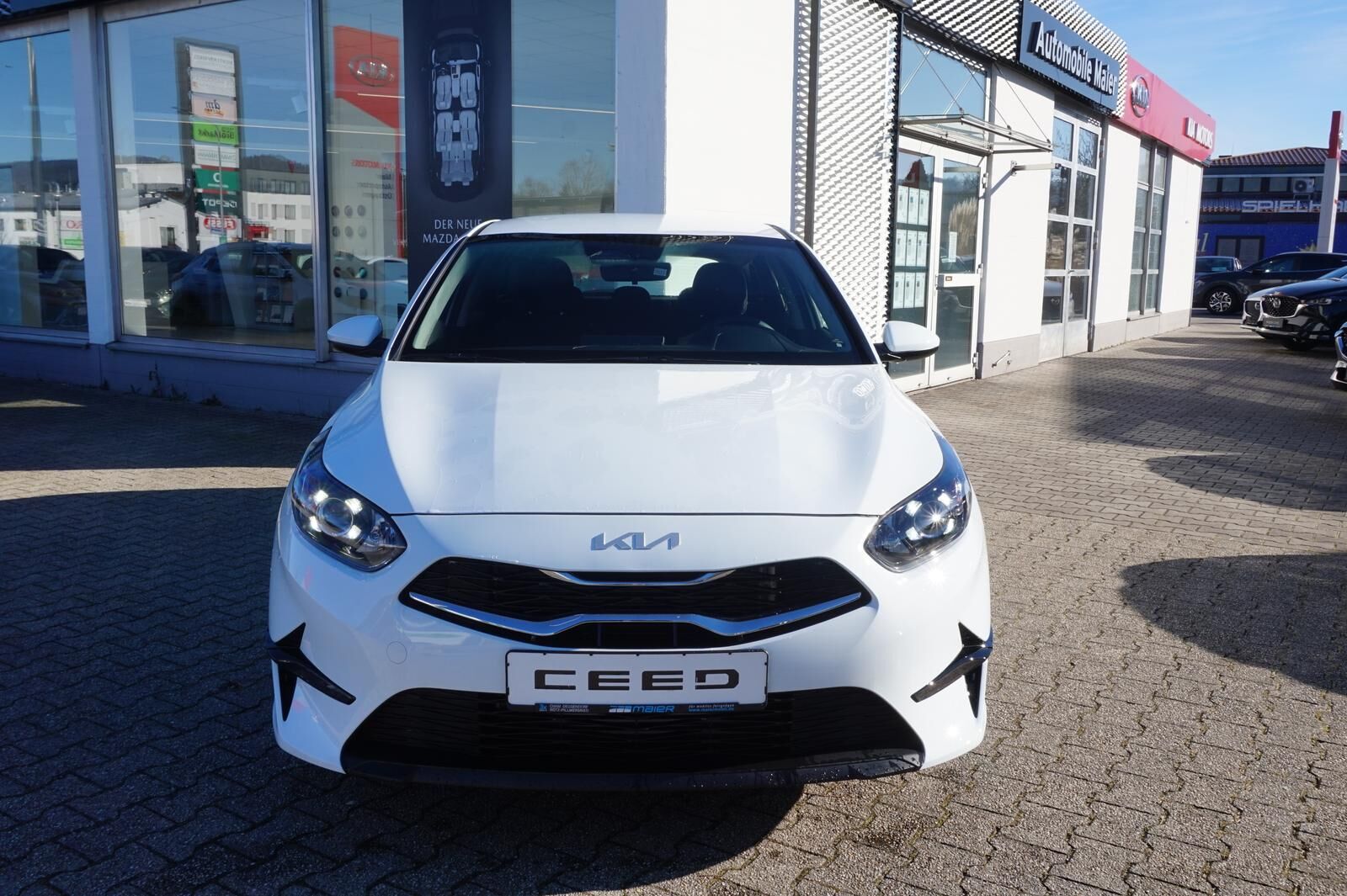 KIA Ceed 1.5 TGDI Vision *NAVI* KAMERA* PDC* DAB+* Ansicht 3 für Fahrzeugdetailseite