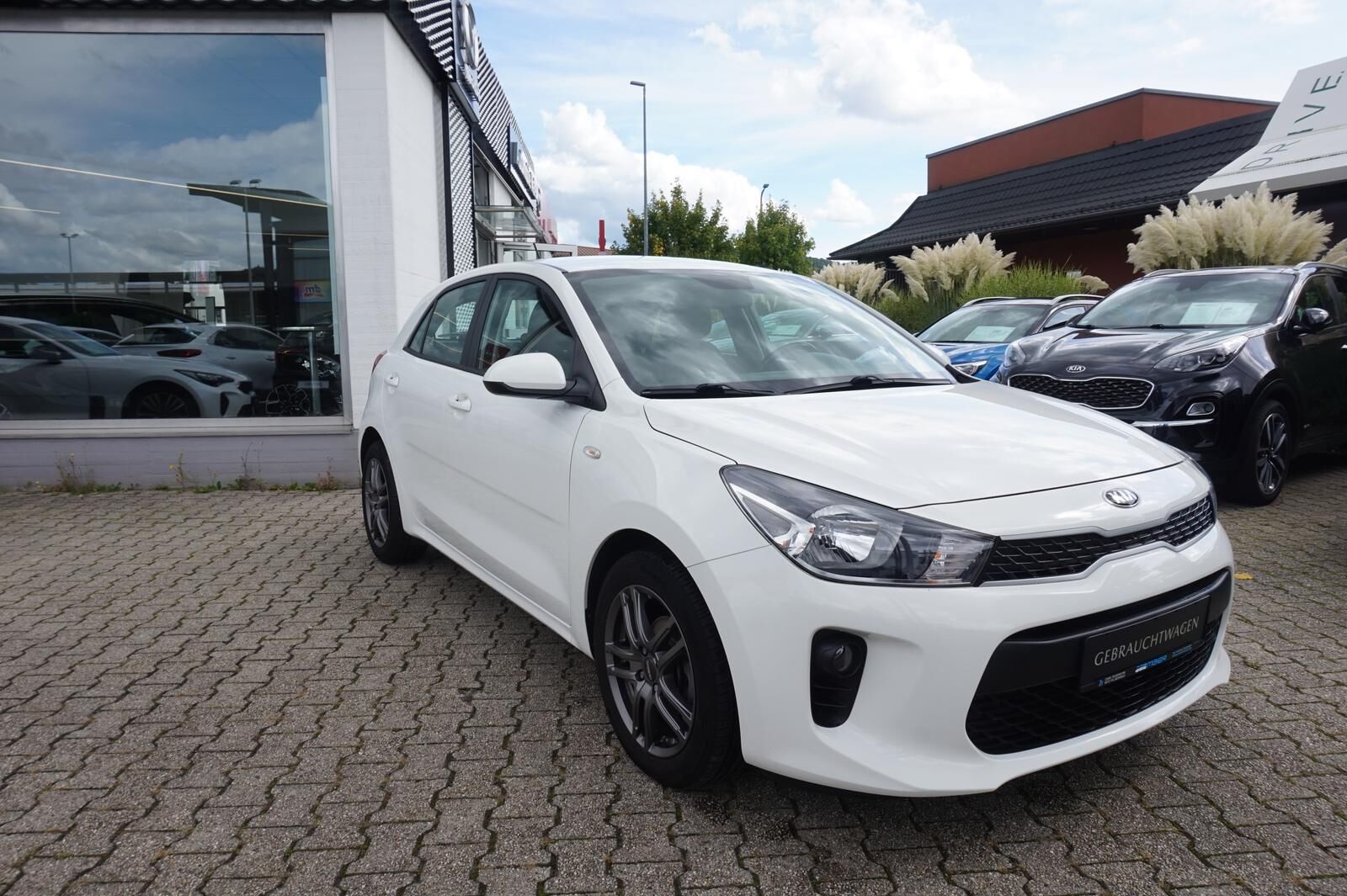 KIA Rio 1.2 Dream Team *SHZ* Ansicht 4 für Fahrzeugdetailseite