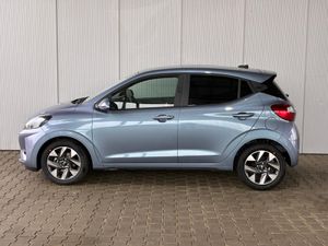 HYUNDAI i10 Premium 1.2 GDI / Sitz + Lenkradheizung / Navi / Klimaautomatik / Alu 15