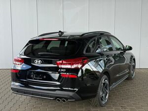 HYUNDAI i30 N-Line 1.5 T-GDI mHev DCT / Navi / ACC / Sitz & Lenkradheizung / LED / Alu 18