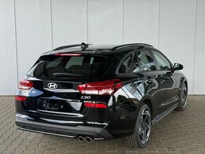 HYUNDAI i30 N-Line 1.5 T-GDI mHev DCT / Navi / ACC / Sitz & Lenkradheizung / LED / Alu 18
