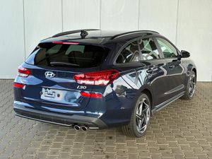 HYUNDAI i30 N-Line 1.5 T-GDI mHev DCT / Navi / ACC / Sitz & Lenkradheizung / LED / Alu 18