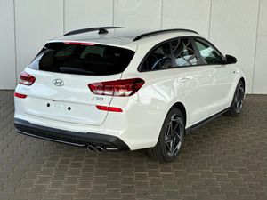 HYUNDAI i30 N-Line 1.5 T-GDI mHev DCT / Navi / ACC / Sitz & Lenkradheizung / LED / Alu 18