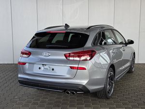 HYUNDAI i30 N-Line 1.5 T-GDI mHev DCT / Navi / ACC / Sitz & Lenkradheizung / LED / Alu 18