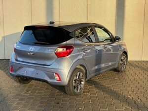HYUNDAI i10 Advance 1.2 GDI / Rückfahrkamera / Sitz + Lenkradheizung / Navi / Alu 15