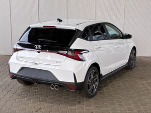 HYUNDAI i20 1.0 7DCT N-Line / Schiebedach / Bose-Soundsystem / Sitz + Lenkradheizung / LED / ACC / Navi / Alu 17