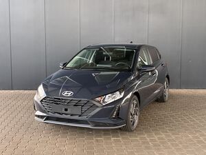 HYUNDAI i20 Pure 1.2 MPI / Navi / PDC Hinten + Kamera / Abgedunkelte Scheiben / Tempomat / Alu 16