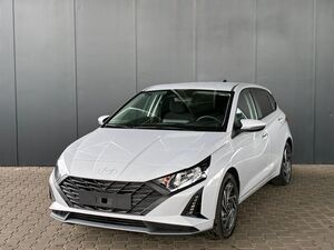 HYUNDAI i20 Pure 1.2 MPI / Navi / PDC Hinten + Kamera / Abgedunkelte Scheiben / Tempomat / Alu 16