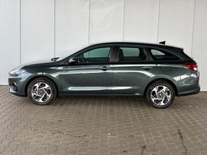 HYUNDAI i30 Comfort 1.5 GDi / LED / Navi / PDC V&H + Kamera / Tempomat / Carplay / Alu 16 / Frei Haus geliefert,