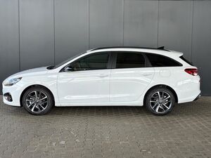 HYUNDAI i30 Kombi Comfort Plus 1.0 TGDI DCT / Navi / Sitz + Lenkradheizung / PDC V&H + Kamera / LED / Alu 17