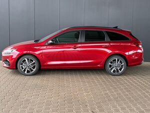 HYUNDAI i30 Kombi Comfort Plus 1.0 TGDI DCT / Navi / Sitz + Lenkradheizung / PDC V&H + Kamera / LED / Alu 17