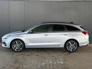 HYUNDAI i30 Kombi Comfort Plus 1.0 T-GDI DCT Navi/ Totwinkel Assistent/ PDC V&H + Kamera/ Alu 17