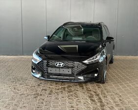HYUNDAI i30 Kombi Comfort Plus Navi / ACC / Totwinkel Assistent / PDC V&H + Kamera/ Alu 17