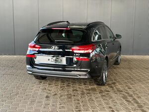 HYUNDAI i30 Kombi Comfort Plus Navi / ACC / Totwinkel Assistent / PDC V&H + Kamera/ Alu 17