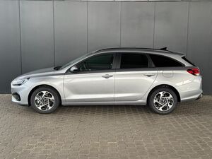 HYUNDAI i30 Kombi Comfort Line 1.6 T-GDI 2WD 7-DCT AT / Tempomat / Kamera / PDC vorne + hinten / Sitz + Lenkradh