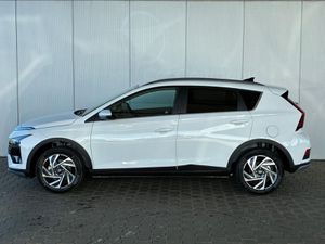 HYUNDAI BAYON Premium 1.2 MPI / Navi / Sitz + Lenkradheizung / Rückfahrkamera / Tempomat / Klimaautomatik / Alu 1