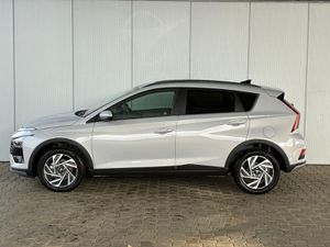 HYUNDAI BAYON Premium Sky 1.0 T-GDI 100 PS 48V 7DCT / Keyless / ACC / Soundsystem BOSE / Sitz + Lenkradheizung / L