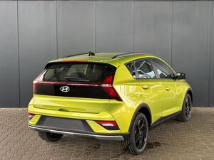 HYUNDAI BAYON Blackline 6MT / PDC m. Kamera / Sitz & Lenkr.Heiz./ LED / Privasy / Alu 16