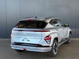 HYUNDAI KONA EV Comfort 65,4 kWh / Navi / ACC / Shz Vorne + lenkradheizung / LED / ALU 17