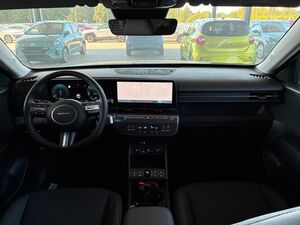 HYUNDAI KONA HEV Prime Sky MY26 / LED / ACC / Bose / Navi / Schiebedach / PDC V&H + 360. Kamera / Sitz + Lenkradh