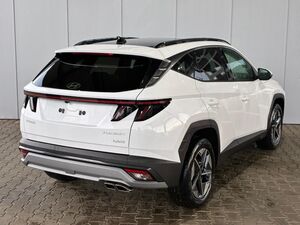 HYUNDAI TUCSON E-Motion 1.6 T-GDi 2WD HEV / Panoramadach / ACC / LED / Sitz + Lenkradheizung / Navi / PDC V&H + Kam