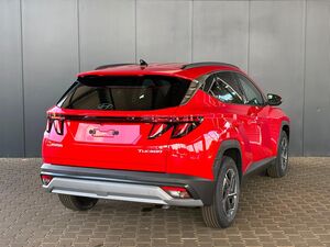 HYUNDAI TUCSON NX4 Pure 1.6 T-GDI 2WD 48V / Sitz + Lenkradheiz. / LED / Tempomat / Alu 17