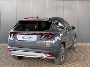 HYUNDAI TUCSON Comfort Plus 1.6 T-GDI 2WD 48V DCT / Matrix-LED / Elek. Heck / 360° Kam. / Teilleder / Shz vo + hi 