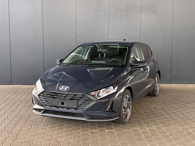 HYUNDAI i20 Pure 1.2 MPI / Navi / PDC Hinten + Kamera / Abgedunkelte Scheiben / Tempomat / Alu 16