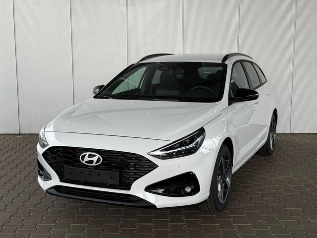 HYUNDAI i30 Comfort 1.5 DPI / Sitz + Lenkradheizung / LED / Navi / Tempomat / PDC V.&H + Kamera / Alu 17