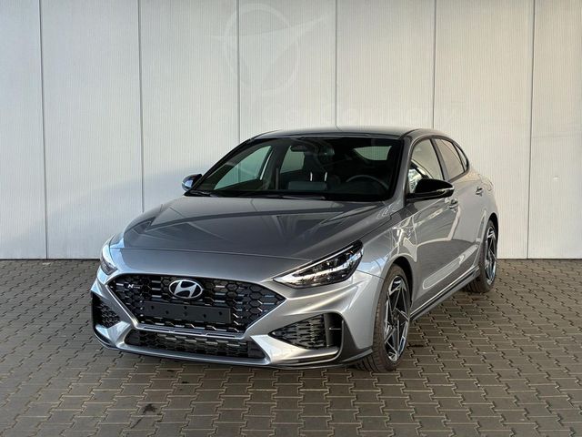 HYUNDAI i30 Fastback N-Line 1.5 T-GDI 7-DCT / ACC / Sitz + Lenkradheizung / LED / PDC V&H + Kamera / Alu 18